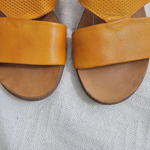 Miz Mooz Mari Yellow Ochre Sandal Back Zip Ankle Strap Size 42W 11 Wide Portugal - Picture 4 of 16